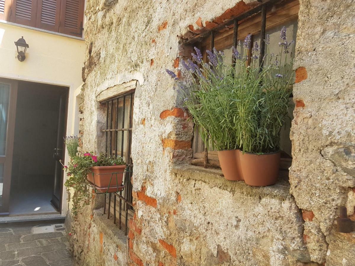 A Casa Di Sole Brovello-Carpugnino Exterior photo